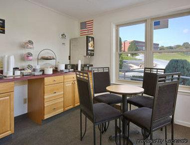 Super 8 By Wyndham Harrisburg Hershey West Restaurante foto
