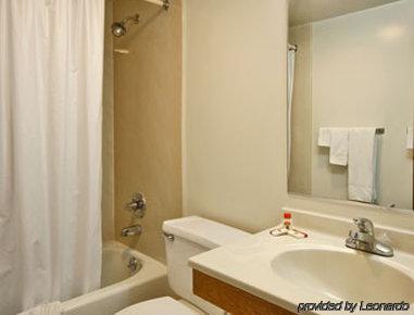 Super 8 By Wyndham Harrisburg Hershey West Quarto foto